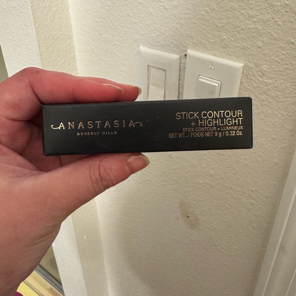 Anastasia Beverly Hills Stick Contour + Highlight - Black and Gold - Picture 1 of 2